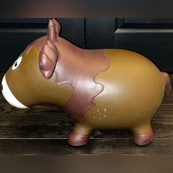 Wildlife Hoppers Inflatable Moose – Toddler Ride-On Bouncing Toy - Picture 5 of 10